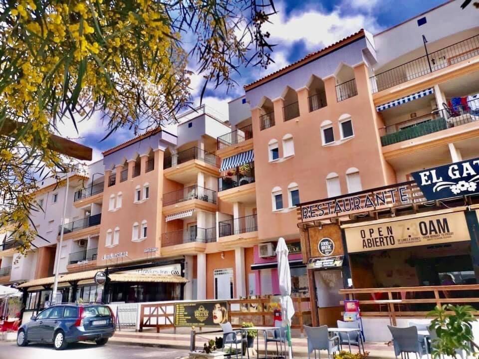 Lovely Apartment In Playa Flamenca Orihuela Buitenkant foto
