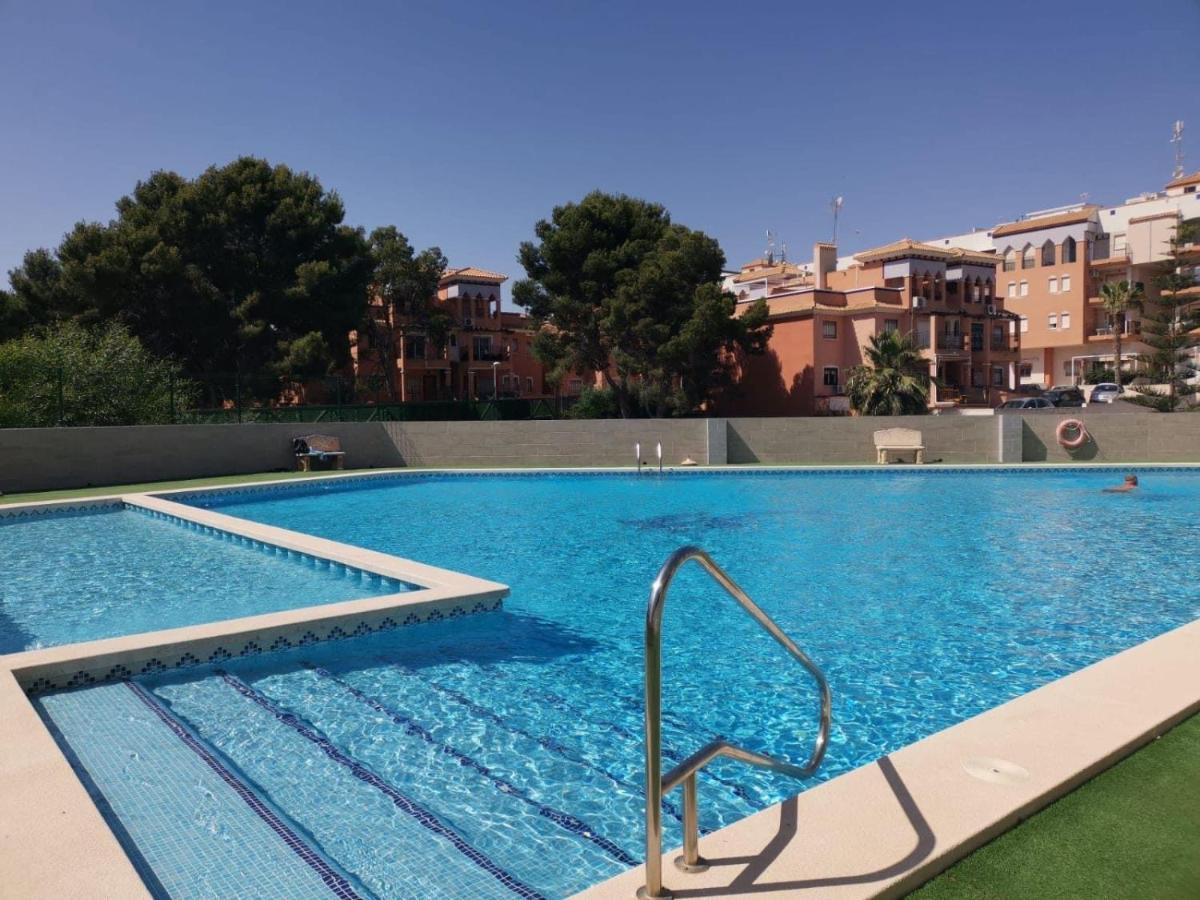 Lovely Apartment In Playa Flamenca Orihuela Buitenkant foto
